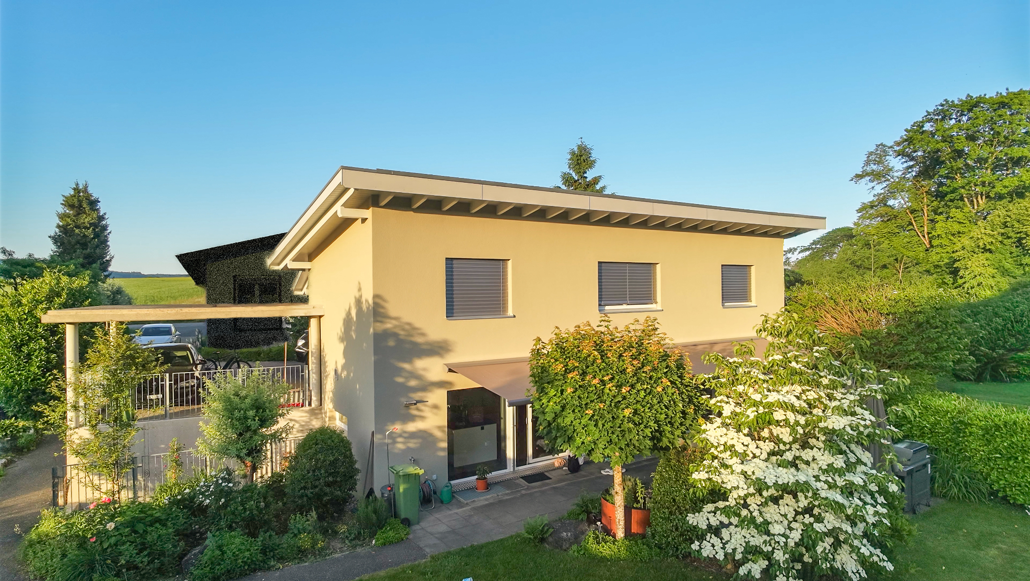 Immobilienvideo und Drohnenaufnahme von NAVAH Studios