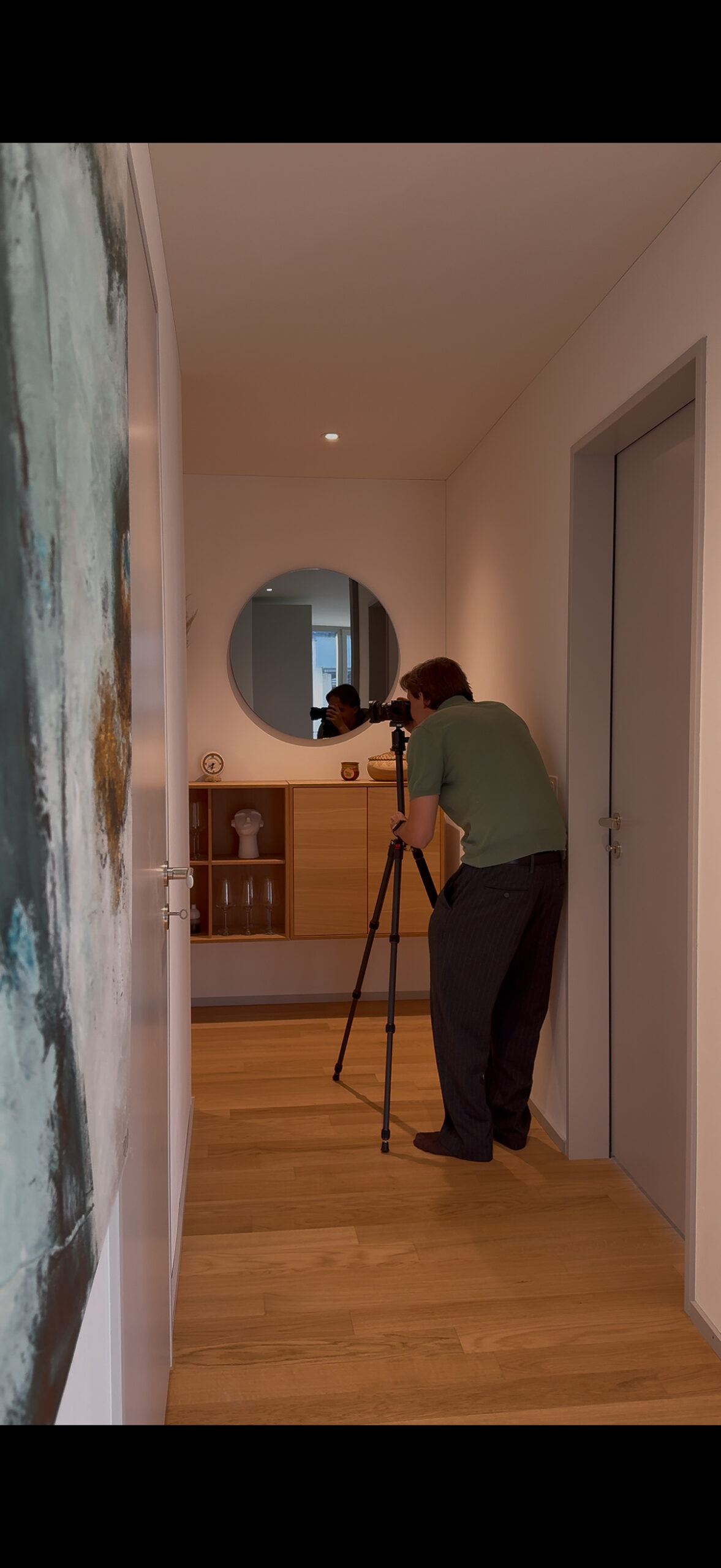 Benjamin Meier bei einer professionellen Immobilienaufnahme